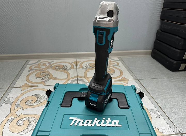 Аккумуляторная болгарка Makita 125мм (Арт.40373)