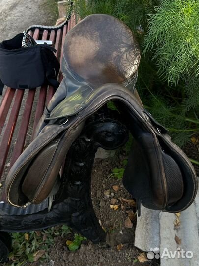 Седло для лошади