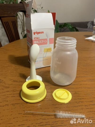 Pigeon бутылочка с ложкой для первого прикорма