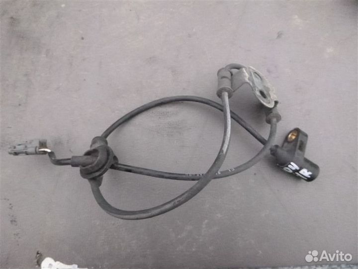 Датчик abs передний правый Subaru Legacy BE5 EJ204