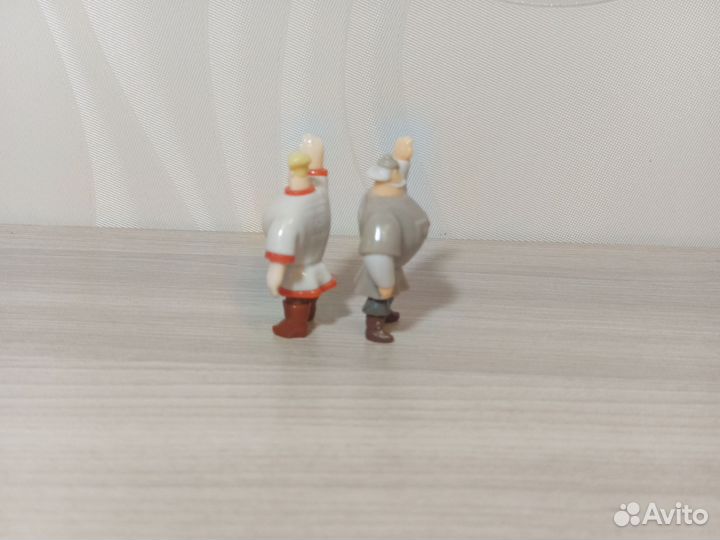 Игрушки из киндера 