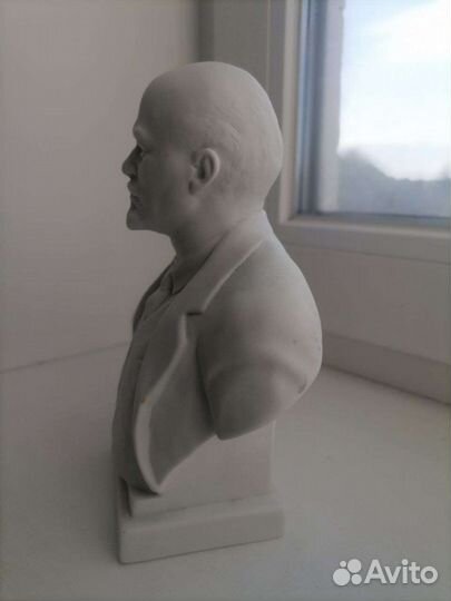 Бюст В.И. Ленина, ск. В.Я. Боголюбов лфз 1970-е гг