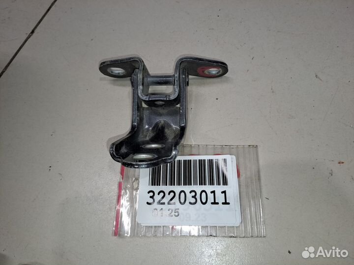 Петля двери задней левой нижняя KIA Rio 2017