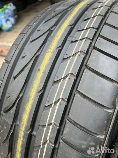 Bridgestone Potenza RE050A 235/45 R17