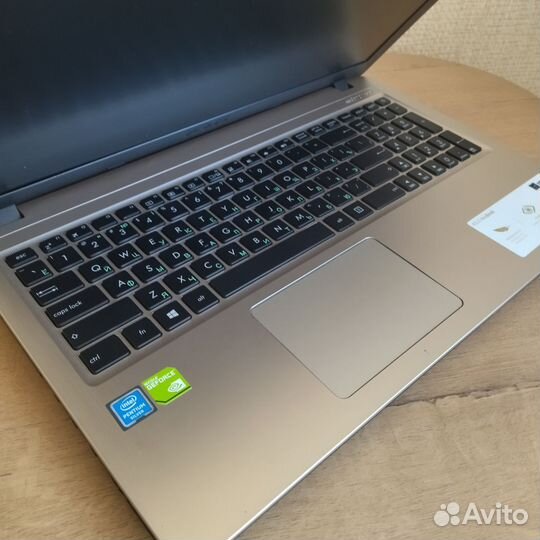Ноутбук asus 4 ядра,8gb,gt110mx,ssd 250,game