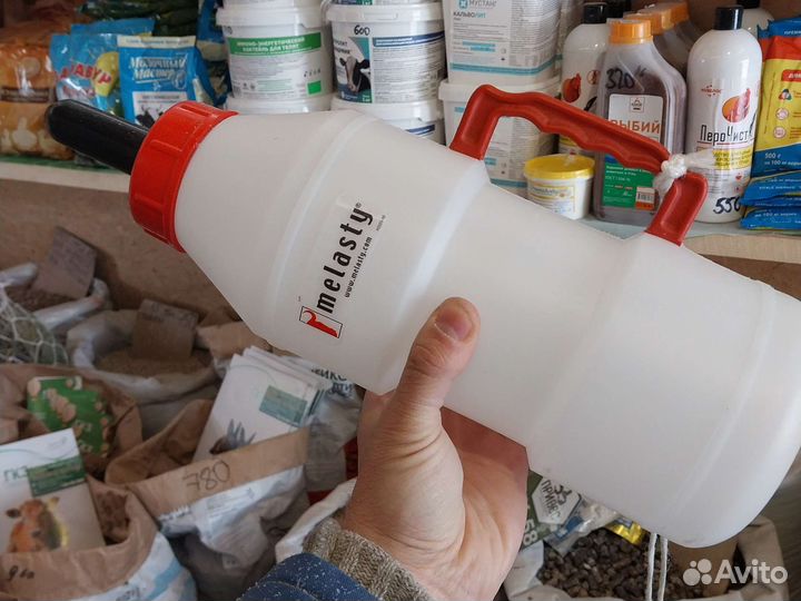 Бутылочка для кормления телят молокопоильник