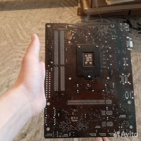 Материнская плата