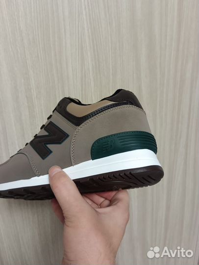 Кроссовки new balance с мехом