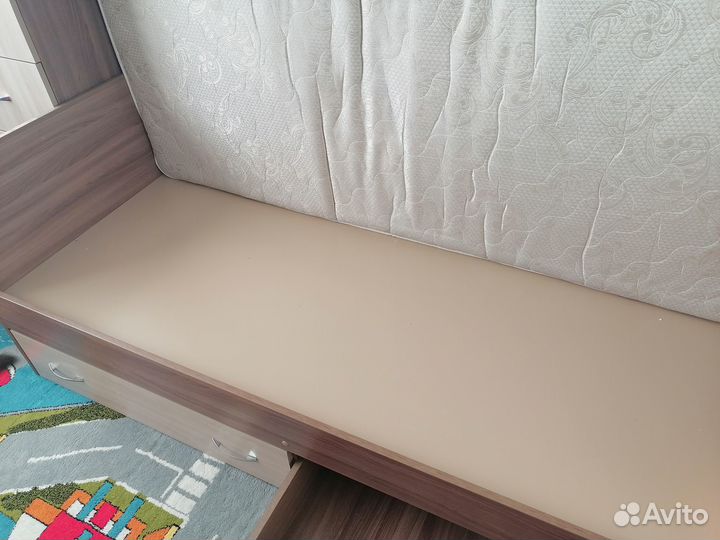 Детская кровать с ящиками и матрасом