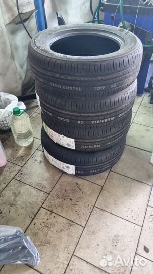 Kumho Ecowing ES01 KH27 215/60 R16 95V