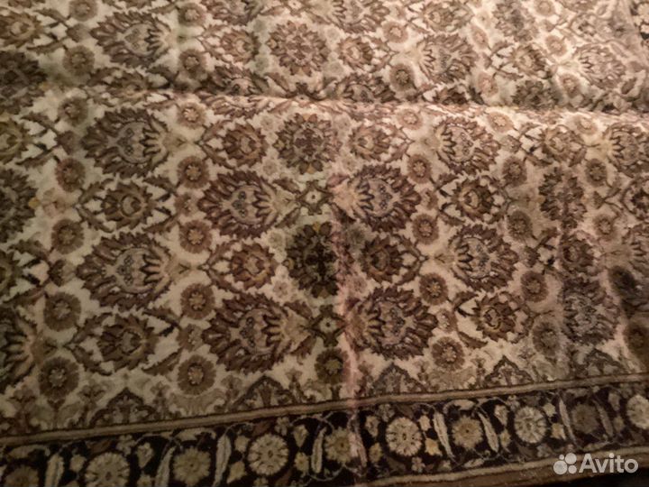 Ковер шерстяной