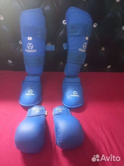 Перчатки, футы