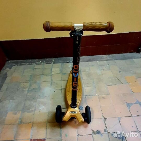 Самокат Maxi Micro