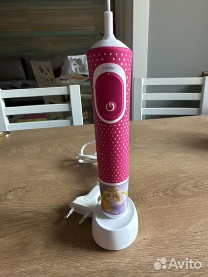 Электронная зубная щетка