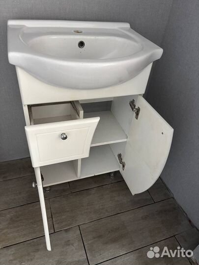 Раковина с тумбой б/у