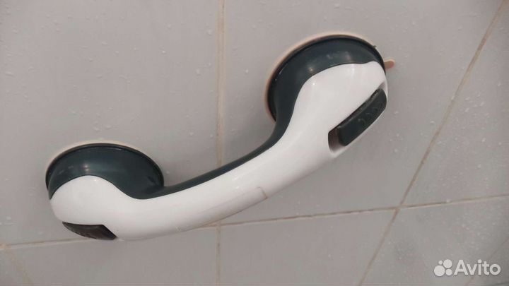 Ручка для ванной