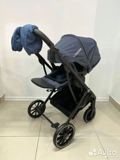 Прогулочная коляска новая
