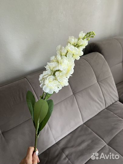 Искусственные цветы для декора интерьера