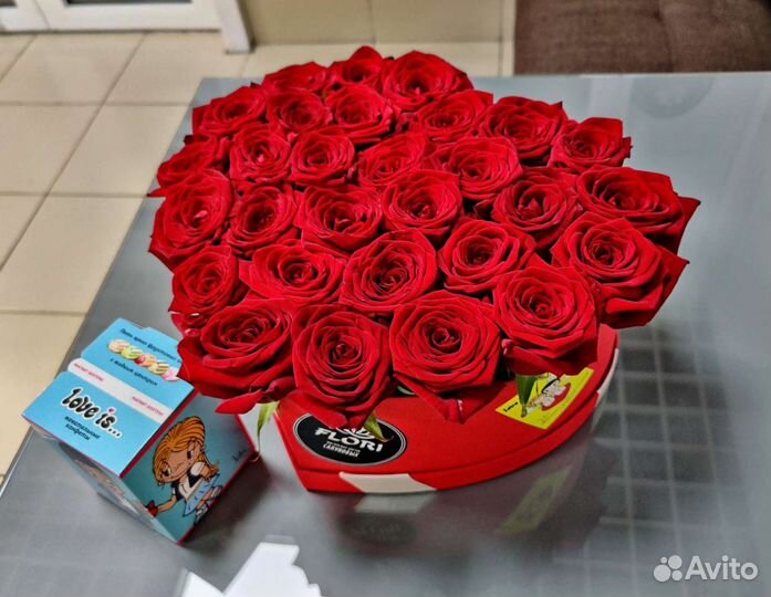 Коробка сердце с красными розами