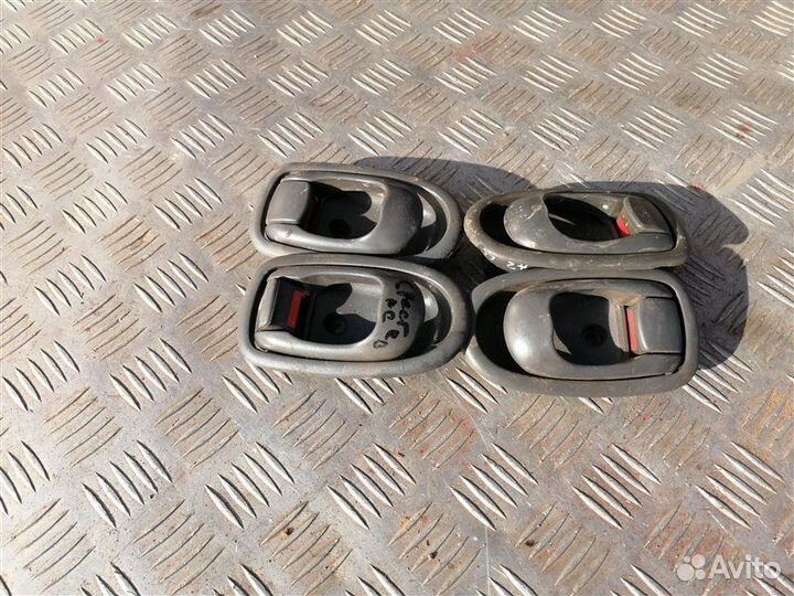 Ручка двери внутренняя Kia Spectra LD S6D 2009