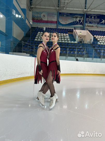 Тренер по фигурному катанию