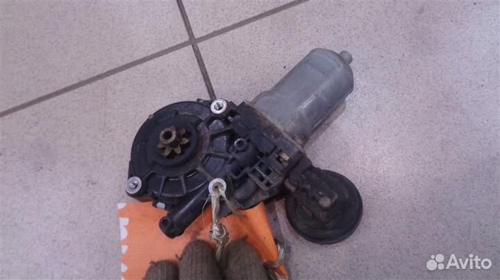 Моторчик стеклоподъемника задний правый Nissan Fu