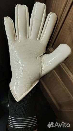 Футбольные перчатки spire