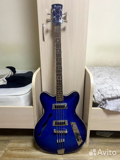 Электронная басс гитара jolana rubin