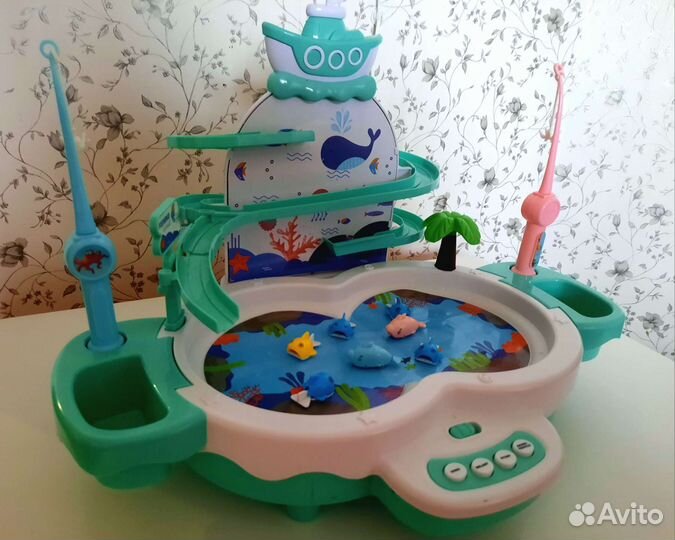 Игрушка - рыбалка с горкой