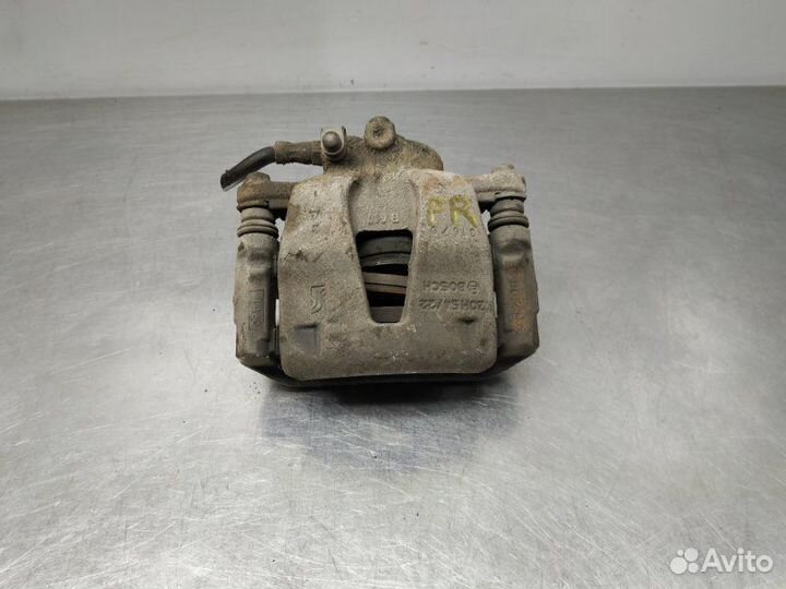 Суппорт передний правый Opel Corsa D Z14XEP
