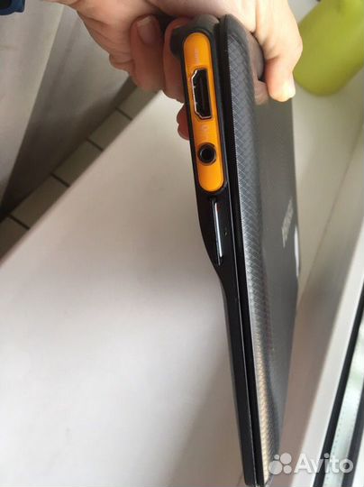 Ультра-ноутбук Toshiba AC100