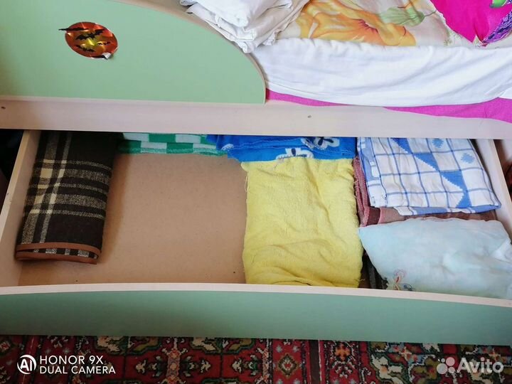 Двухъярусная кровать бу с матрасами