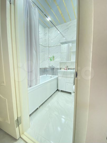 1-к. квартира, 53 м², 8/10 эт.