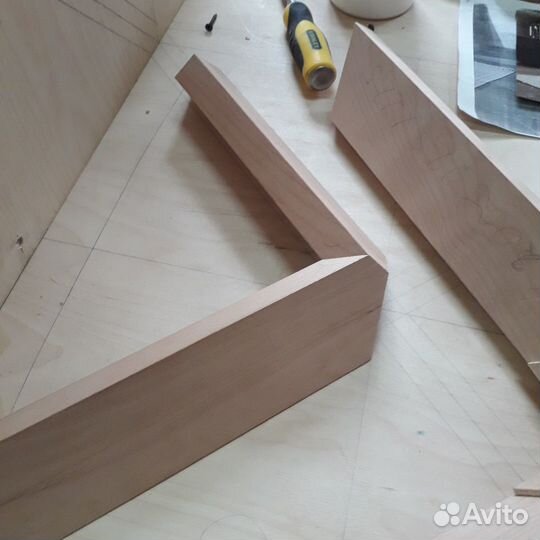 Журнальный стол