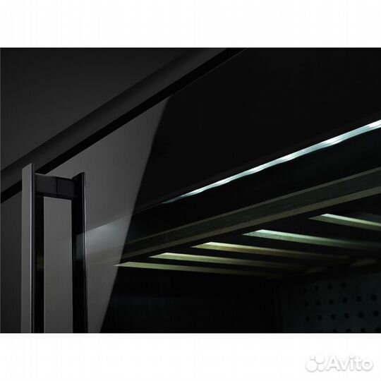 Винные шкафы smeg CVI638RN3