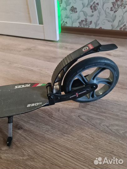 Самокат взрослый roces 230