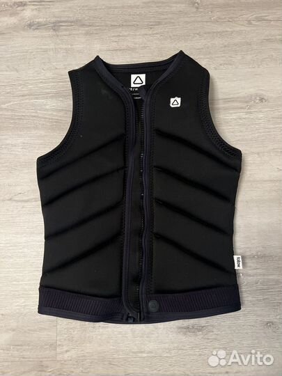 Жилет для вейкборда вейксерфа женский