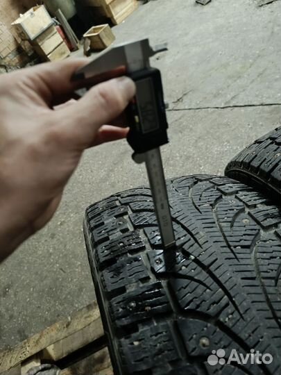 Pirelli Winter Carving Edge 275/40 R20 и 315/35 R20 110T