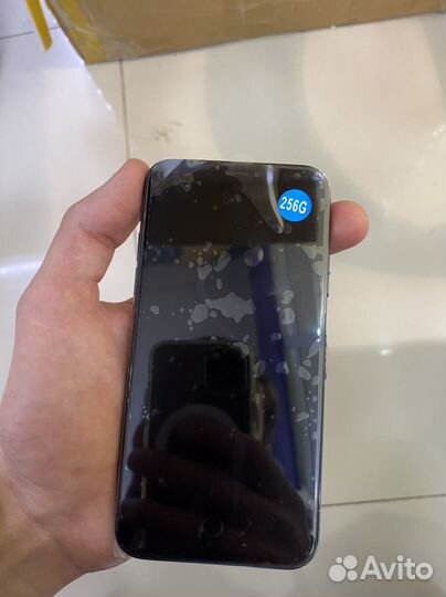 iPhone X, 256 ГБ