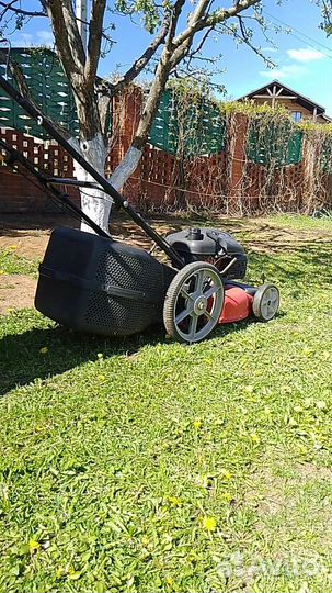 Газонокосилка бензиновая самоходная