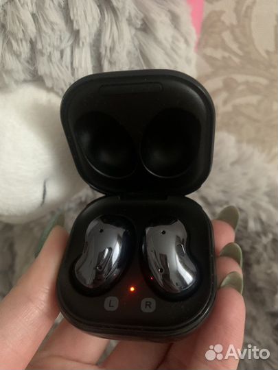 Беспроводные наушники samsung buds live