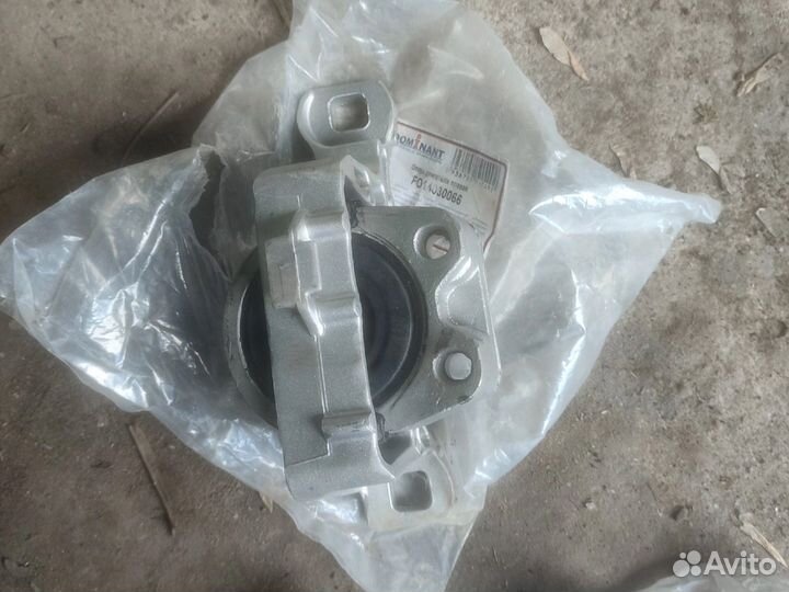 Правая опора двигателя c-max, focus,volvo,mazda