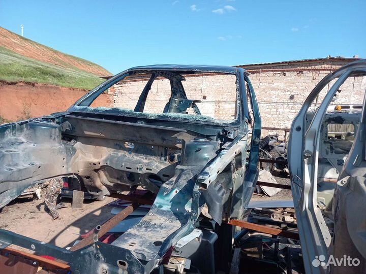 Ford mondeo 3 кузов кусками