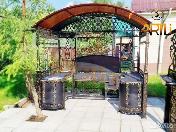 Кованая Беседка с мангалом и печью 