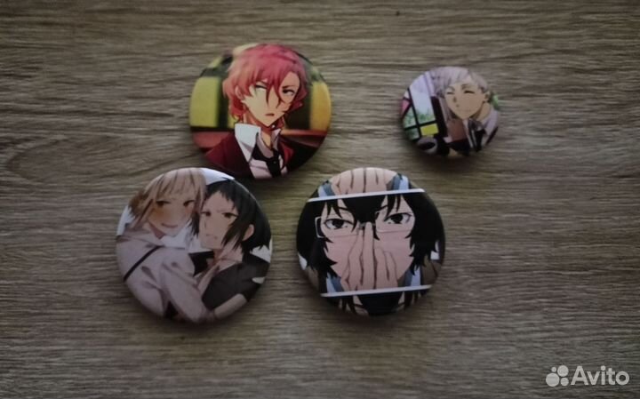 Значки, серьги, брелоки с аниме