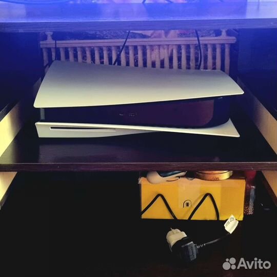 Sony playstation 5 ps5 с дисководом 2 джойстика