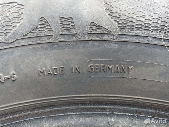 Gislaved Nord Frost 5 215/65 R16 T