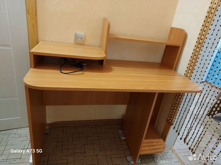 Компьютерный стол