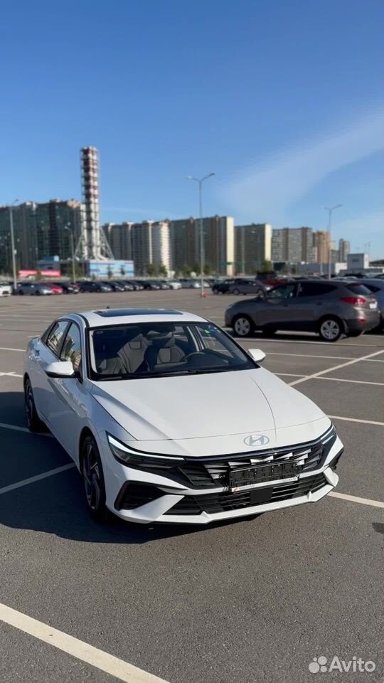 Hyundai Elantra 1.5 CVT, 2024, 68 км