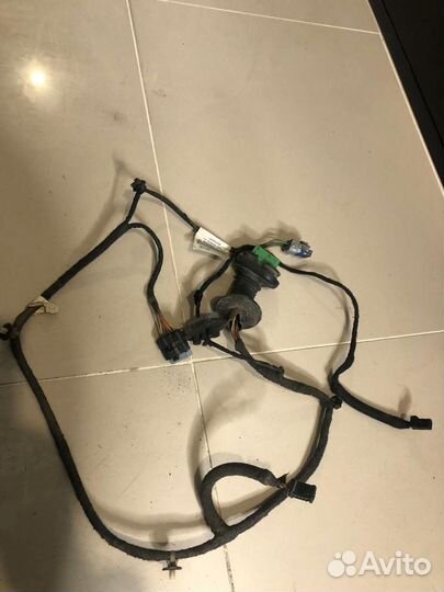 Элементы двери Пежо 308 стекло обшивка пластик